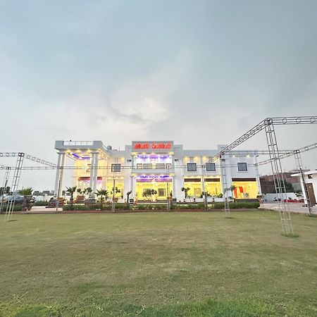 Awadh Samrat Resort Ayodhya Eksteriør billede
