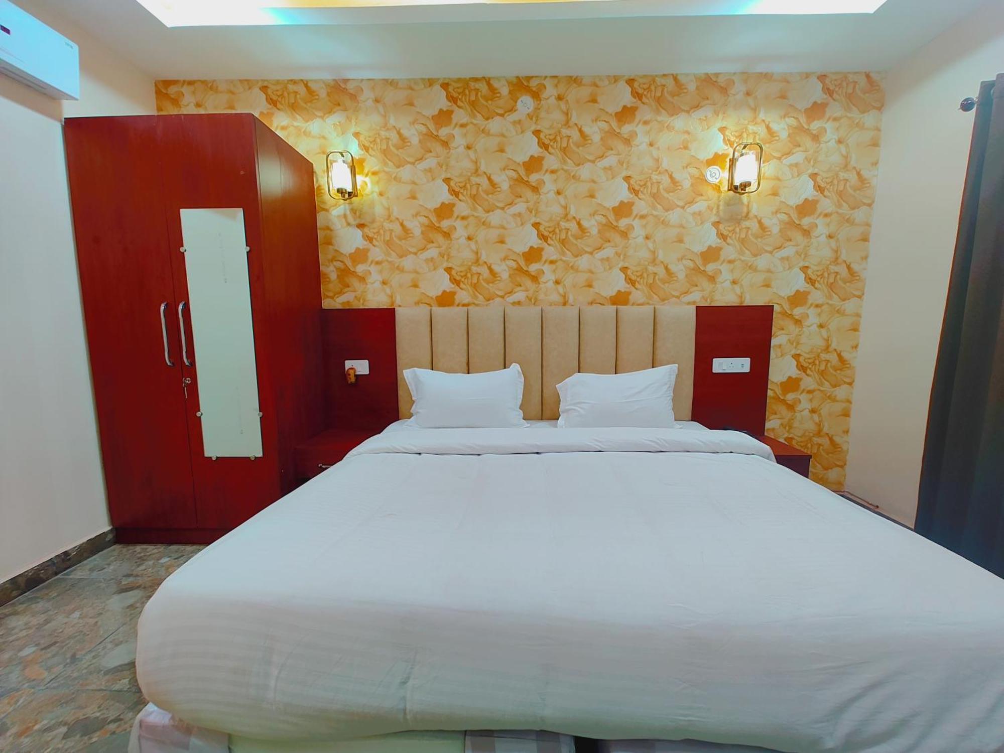 Awadh Samrat Resort Ayodhya Eksteriør billede
