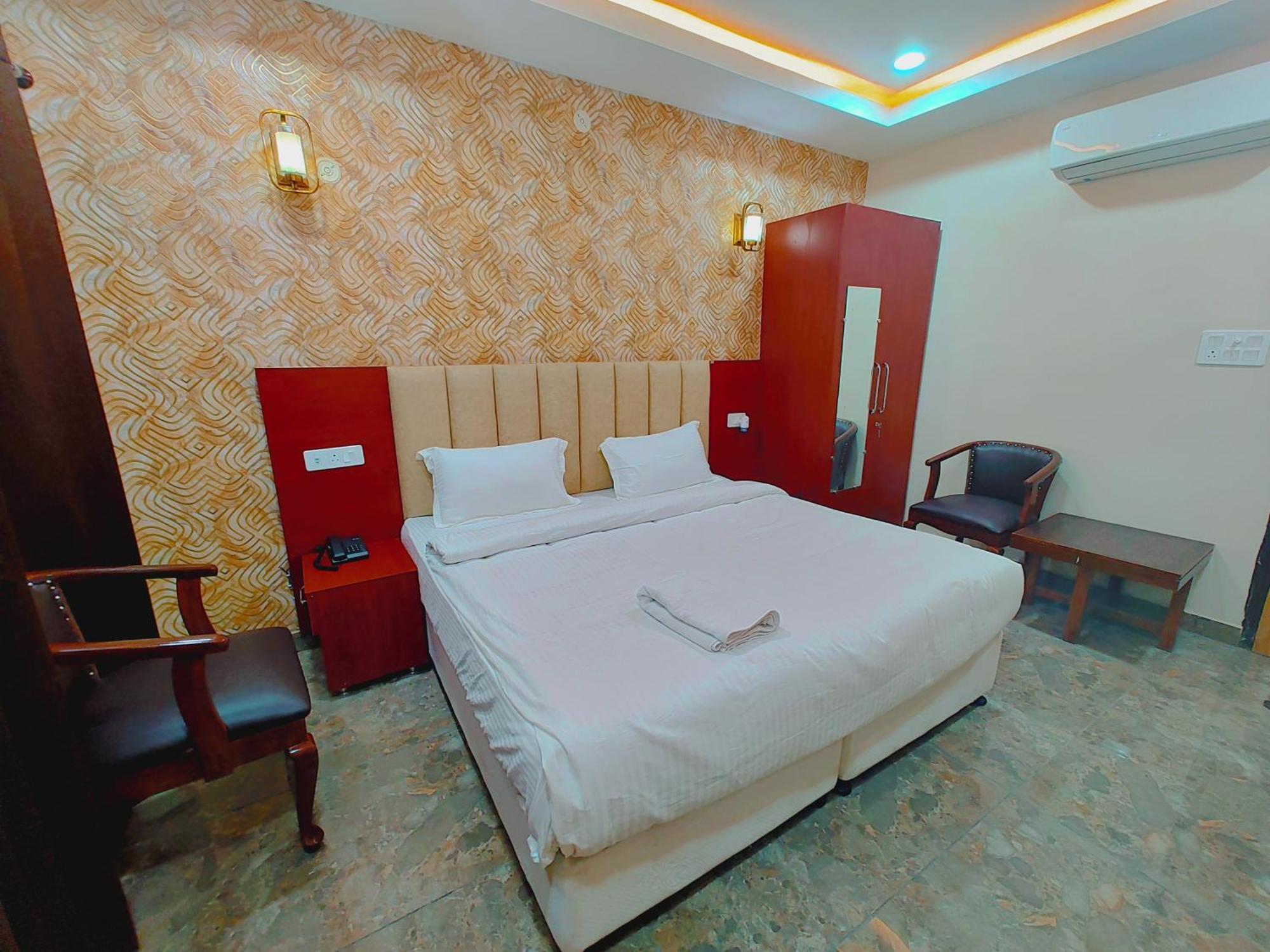 Awadh Samrat Resort Ayodhya Eksteriør billede