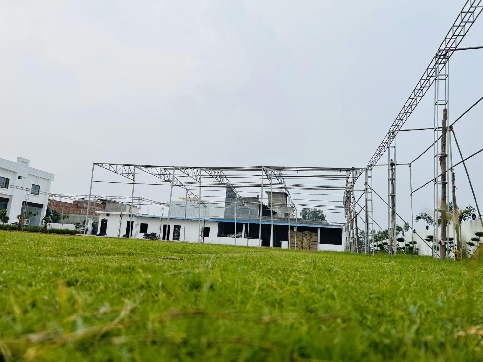 Awadh Samrat Resort Ayodhya Eksteriør billede